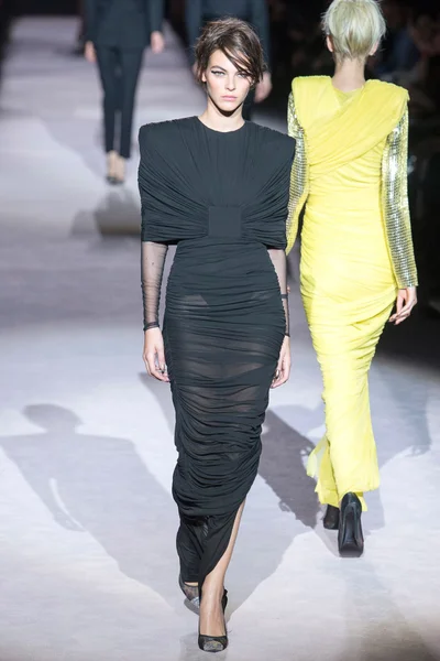 Look 34